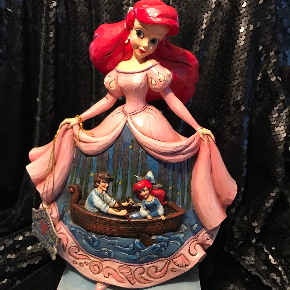 Walt Disney Showcase Collection Ariel Figurine